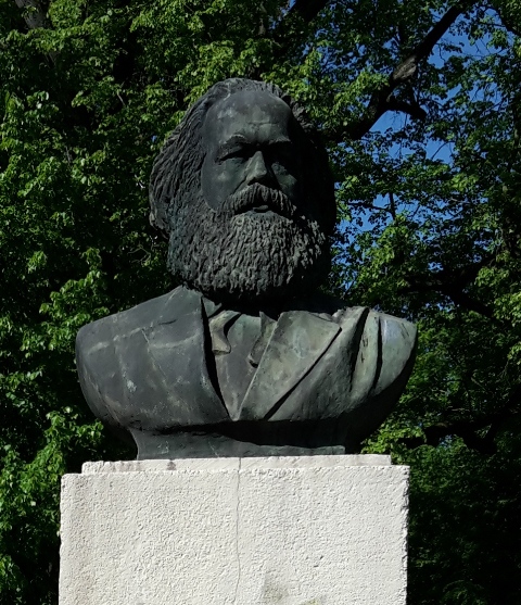 Marx Denkmal