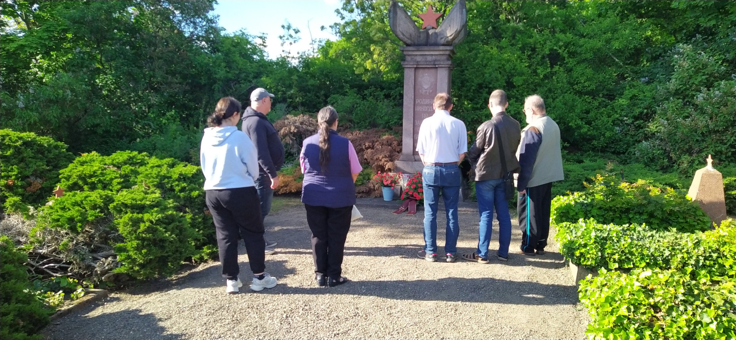 2025-05-09_Sowjet-Ehrenfriedhof_1